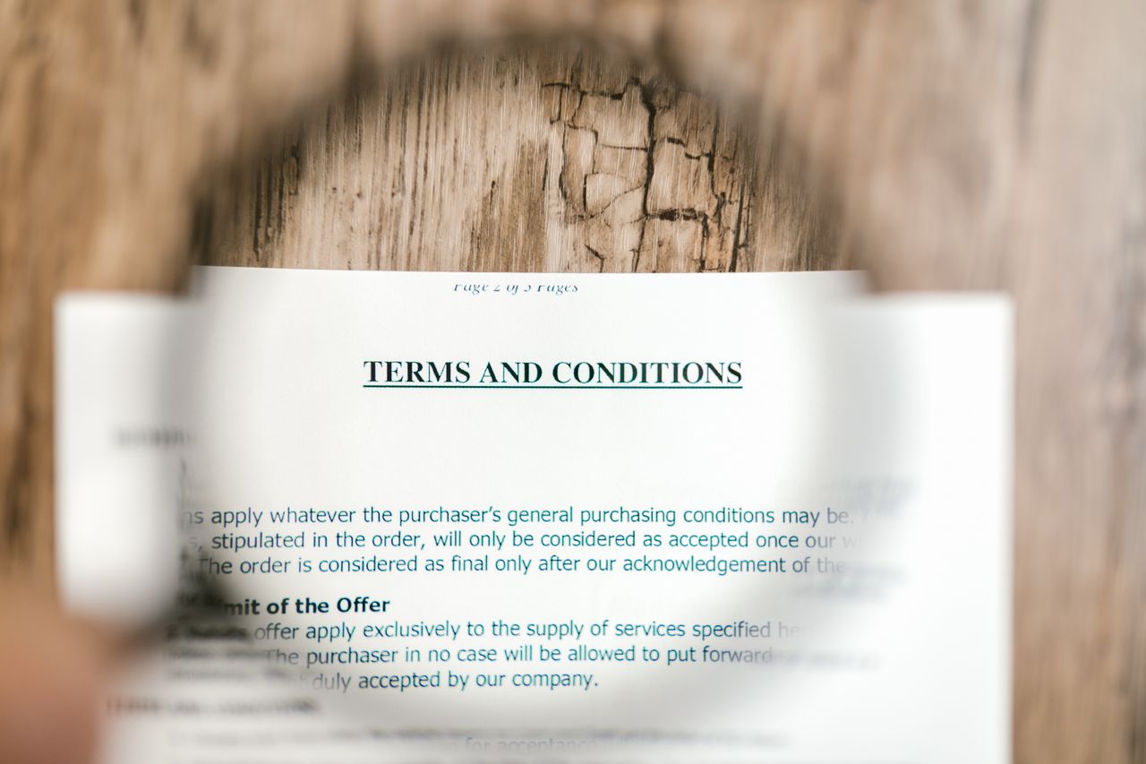 American Home Shield reviews: magnifying glass over contract terms and conditions